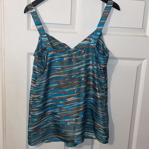 3/$30 Banana Republic Silk Tank Top - Picture 3 of 10